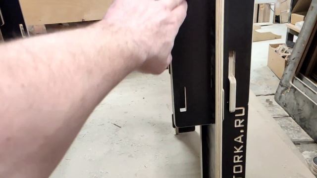 Сборочный стол ячейка 2*2 из долгого ящика)