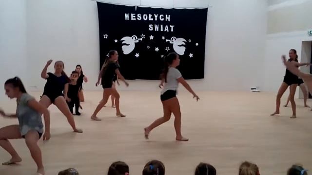 На день Св'ятого Мыколая выстп. (Let's Dans)