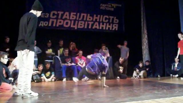 Брейк-данс батл в переяславському університеті 2