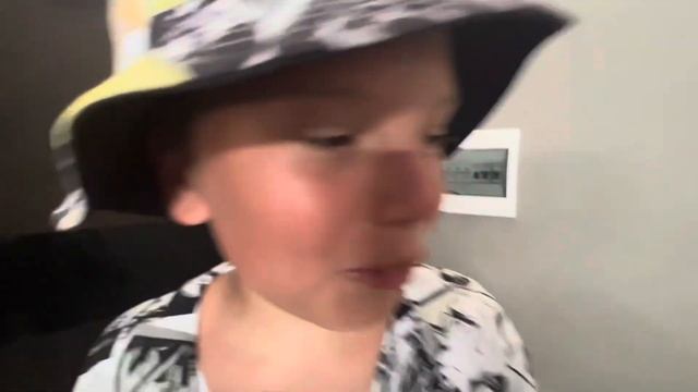 Экстремальные прятки в парке аттракционов!!!!! Mr Говнякс смотреть онлайн