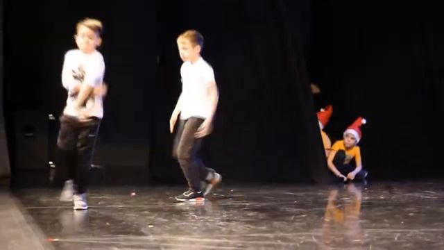 Школа хип-хопа Город мостов\hip-hop freestyle\начальный уровень смотреть онлайн