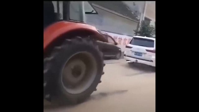 Трактор против джипа. смотреть онлайн