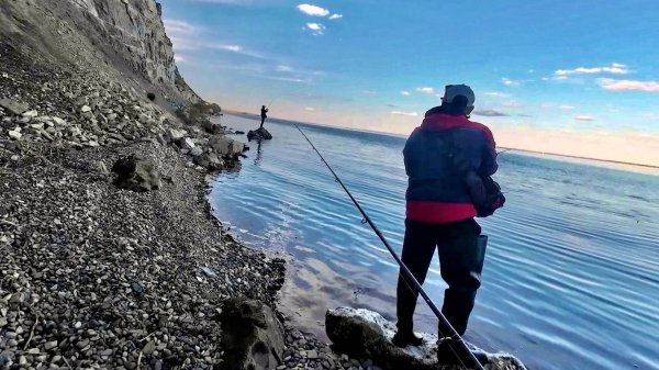 ЭТА РЫБАЛКА МОГЛА СТАТЬ ПОСЛЕДНЕЙ! СУДАК С БЕРЕГА НА ДЖИГ