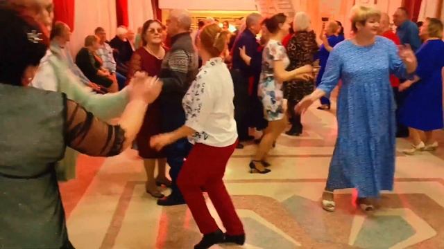 Белым цветом сирень.09.02. смотреть онлайн