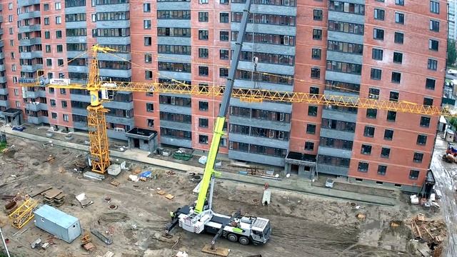 Так кран покидает стройку! Демонтаж башенного крана! смотреть онлайн