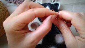 Надежное крепление усов игрушке#мк#вязанаяигрушка#ма?