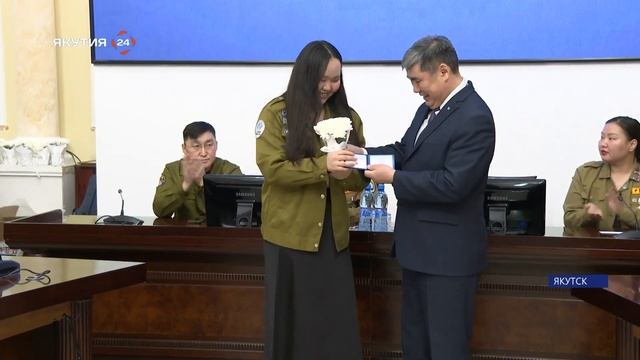 Студенческие отряды Якутии подвели итоги летнего тру? смотреть онлайн