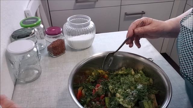 Самый быстрый салат из кабачков и перцев! смотреть онлайн
