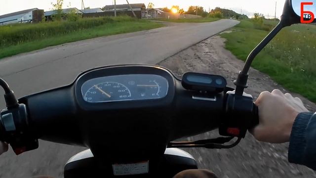 Короткая поездка на скутере Yamaha Aprio с камерой