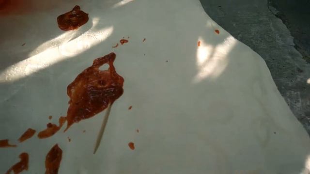 ЧЕЛЛЕНДЖ ЭКСТРИМ Лопаем шарики над головой с Сырым Яйцом, Кетчупом, Майонезом смотреть онлайн