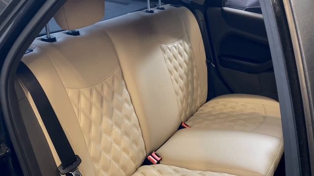 Ford Focus 2. Авточехлы смотреть онлайн