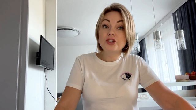 Постриглась/ Ура, поедем в отпуск смотреть онлайн