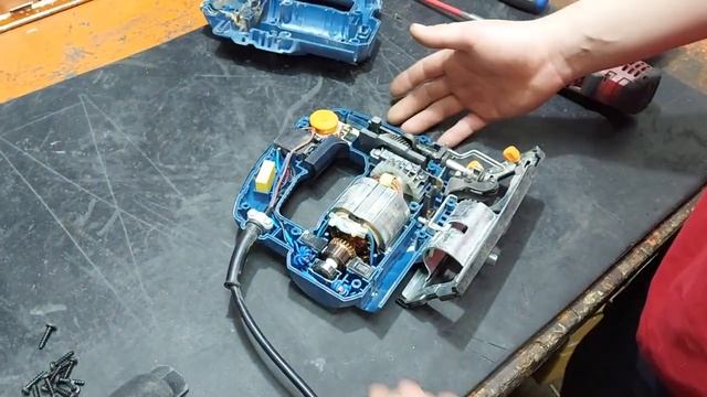 Диагностика неисправности штока в лобзике Dexter 750JS3-100.S смотреть онлайн