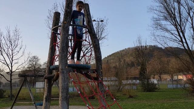 Игровая (детская) площадка. смотреть онлайн