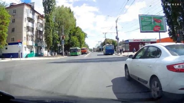 Задания на экзамене ГИБДД в городе. Развороты и повороты на сложных перекрестках.