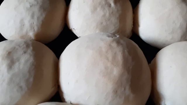 Вкусные булочки по домашнему 🥐 Готовим с любовью ❤ Приятного всем аппетита 🥰 и приятного просмотра смотреть онлайн
