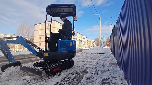 Первое управление мини экскаватором Rippa R10