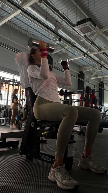 Жим Арнольда смотреть онлайн