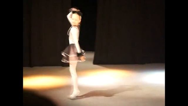 Школа "Танцовщица" смотреть онлайн