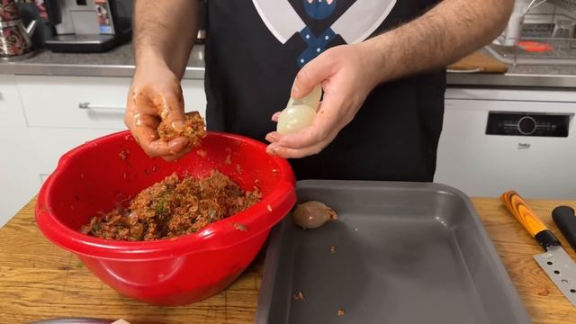 УДИВИТЕ ГОСТЕЙ! ОЧЕНЬ ВКУСНО ФАРШИРОВАННЫЙ ЛУК. Кто сп смотреть онлайн