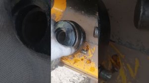 замена накладок тормоза каретки на JCB 4CX
