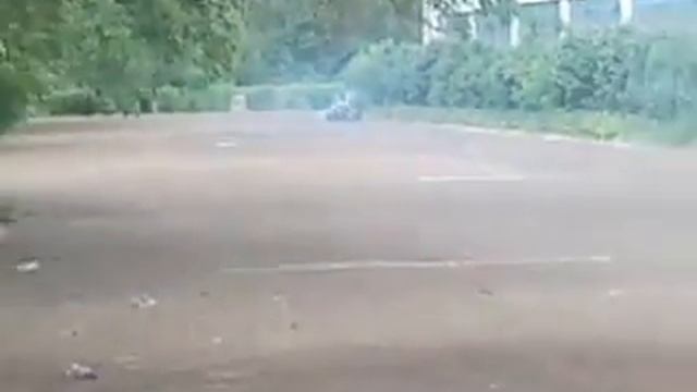 прикол вытворяет