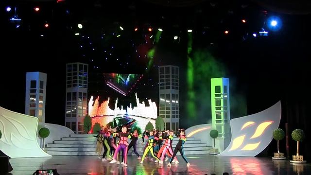 Школа звёзд. Витебск. Отчётный концерт 05.06.2022. Slumber Party. Танцует NEW1 и ТВ1.