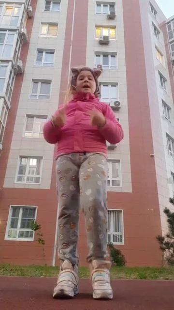 Скоро премьера моей песни "Хитрые таксы" смотреть онлайн