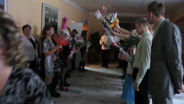 Первые минуты в статусе мужа и жены............. смотреть онлайн