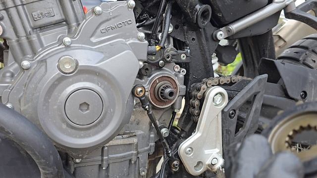 Замена звезды на 15 зубов CFMOTO 450MT, момент затяжки гайки 1