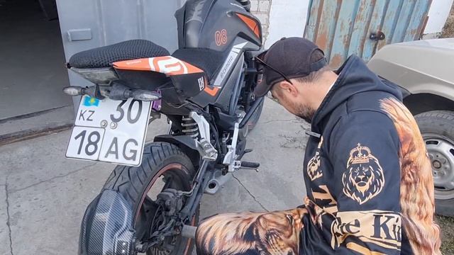 Замена колодок на мотоцикле Cfmoto 250 Nk