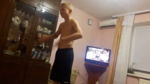 Неудачное сальто назад перелом ног.