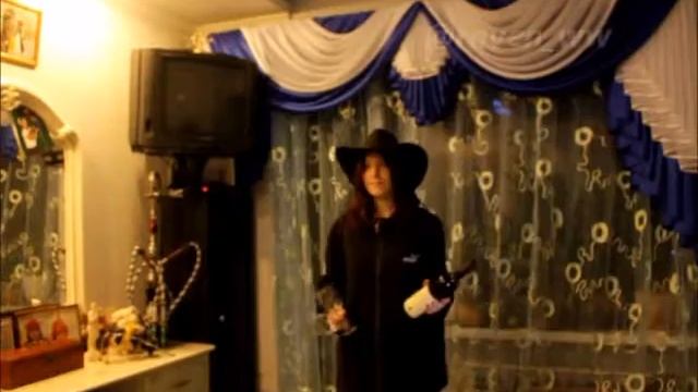У каждого есть друг алкаш , который постоянно зовет выпить . смотреть онлайн