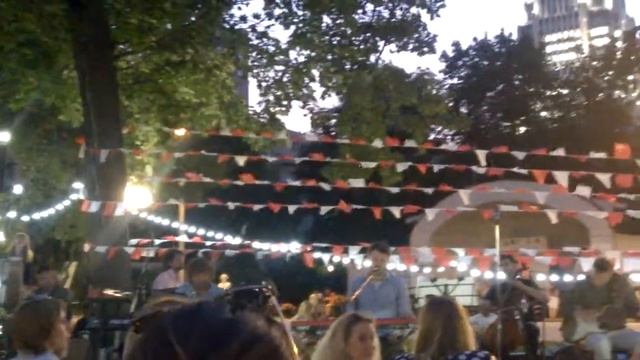 Паша Артемьев @ 32.05: летний концерт на траве смотреть онлайн