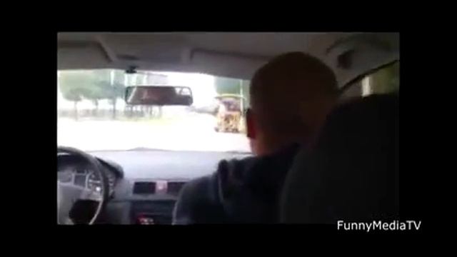 Смешное видео Девчата в автобусе. смотреть онлайн