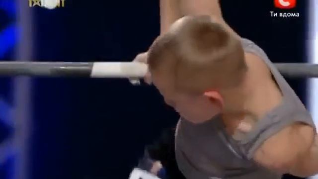 Семилетний мальчик шокировал весь зал