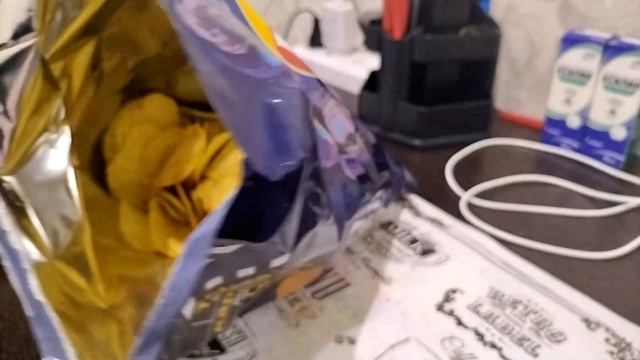 Рифлённые чипсы Lays со вкусом Сметана и Лук