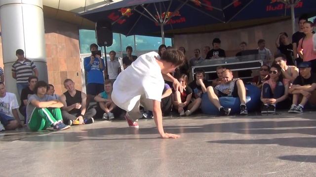 Руслан vs Jazzy Rock 1/4 смотреть онлайн