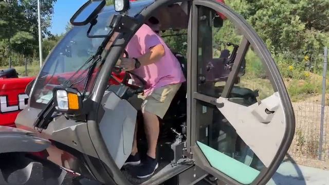 Телескопический погрузчик LGMG HA735. Удобная кабина.