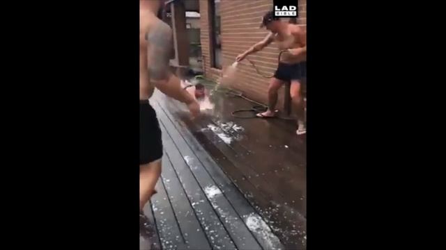 Улётные приколы/Подборка смешных приколов смотреть онлайн