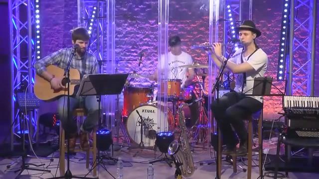 Вася Обломов - Долгая и несчастливая жизнь (Live Наше радио)
