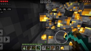 смог спасти предметы из первого выживания в майнкрафте.