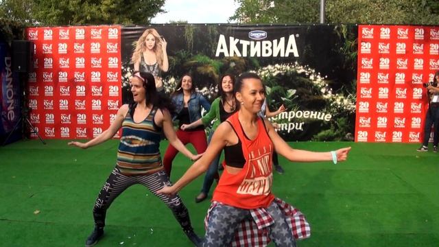 Флэшмоб на 20летии журнала Cosmopolitan, хореограф Подымахина Ирина