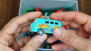 Toys Blue tractor / Синий Трактор игрушки По полям. 🚜👍