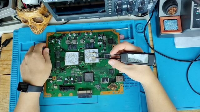 PlayStation 3 FAT. Конденсаторы NEC TOKIN