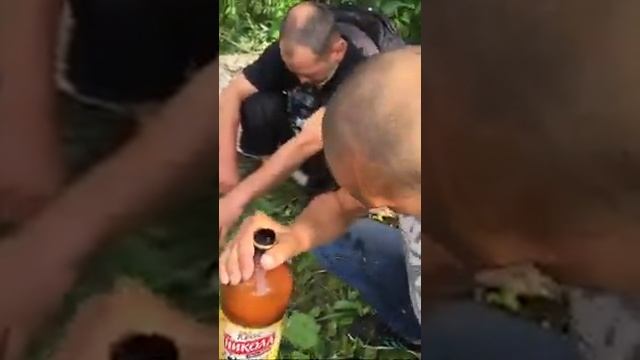 На что готовы мужики за 400 рублей) квас+молоко+кетчуп) жесть Женька полоскало))) 18+ смотреть онлайн