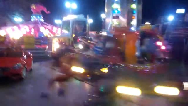 Машинки Карусель Катаемся на карусели Все машинки смотреть онлайн