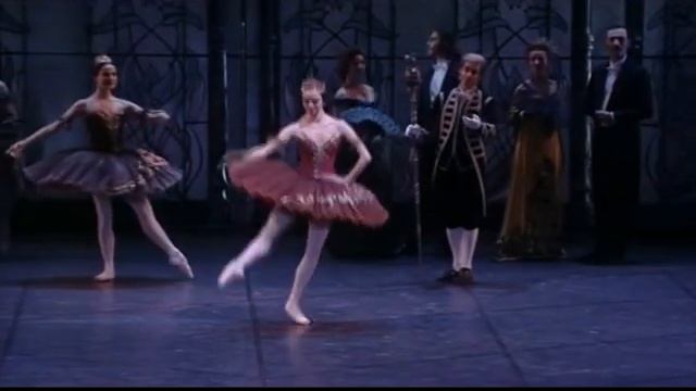 Чайковский. Лебединое озеро. 15 Выход Одилии смотреть онлайн