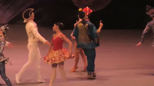 Лешникотрошачката от Чайковски, Кодата на куклите