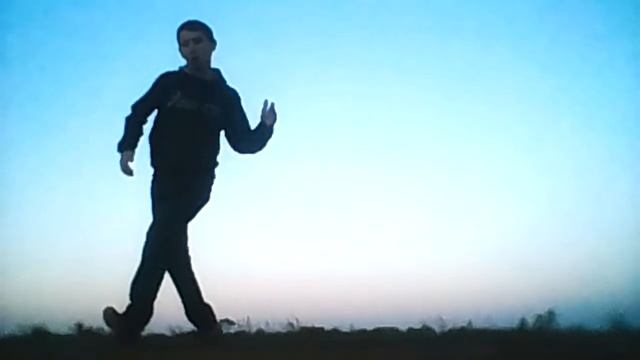 Артем жгет и танцует хип хоп